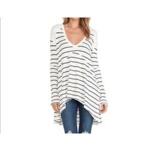 Free People Sunset Park Oversized Thermal Black White‎ Uneven Hem Stretchy XS